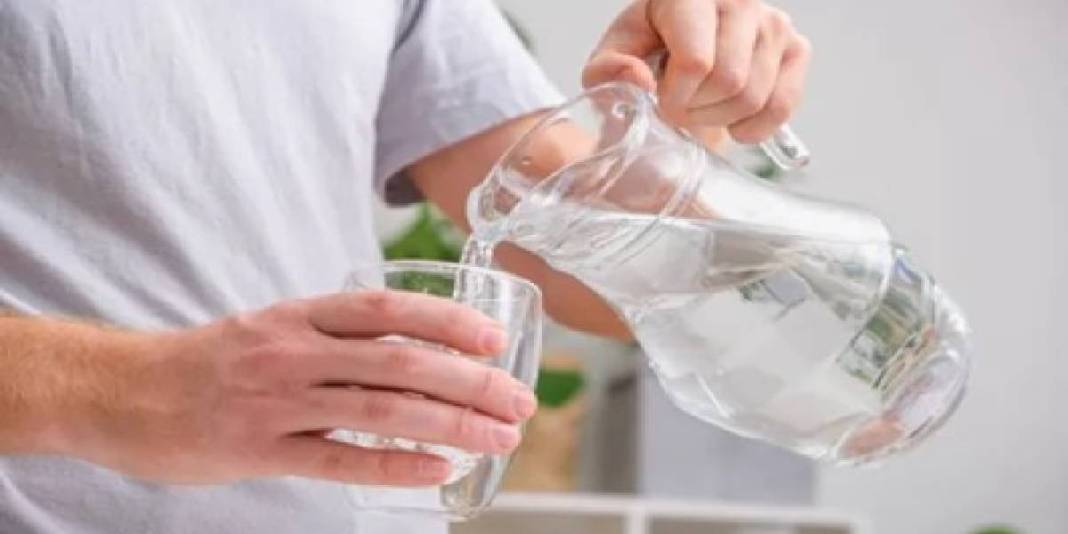 Su içmenin doğru miktarı ne? Uzmanlar sınırı açıkladı: Azı da çoğu da hastalığa davetiye çıkarıyor! 3